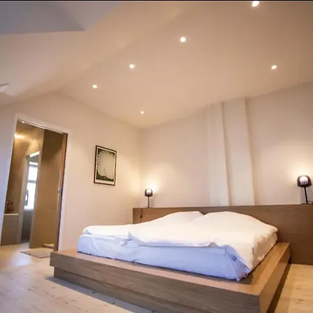 Stunning Penthouse A Location