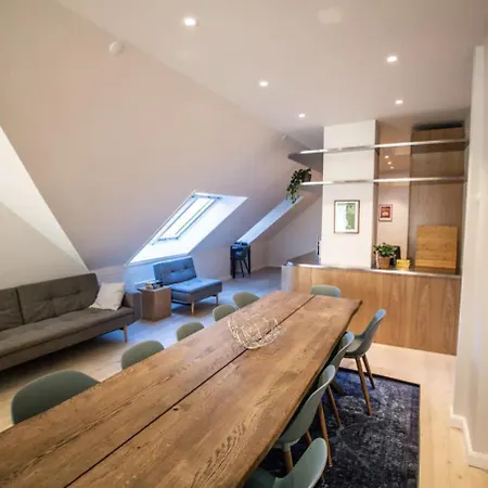 Stunning Penthouse A Location *